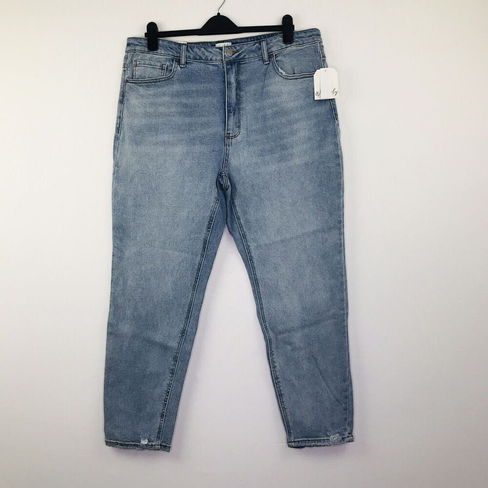 Wonderly Women's 16W Girlfriend Jeans Distressed Light Wash Tapered Leg NWT H